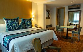 Maria Condesa (Adults Only)